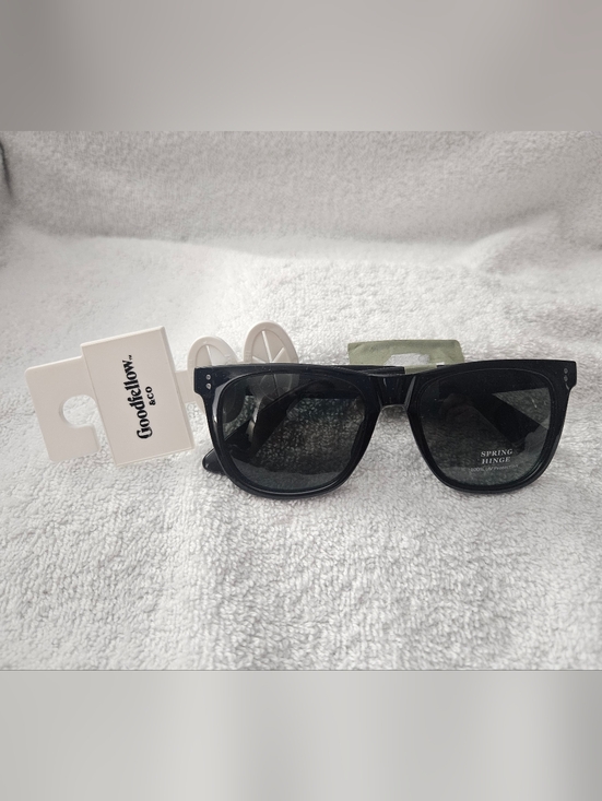 Goodfellow & Co Other - Goodfellow & Co Men’s Black Plastic Round Sunglasses Gray Lens UV Spring Hinge